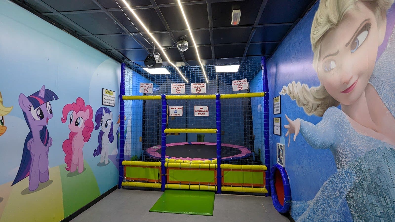 Baluba Park: parque de bolas con cafetería (Leganés) 2