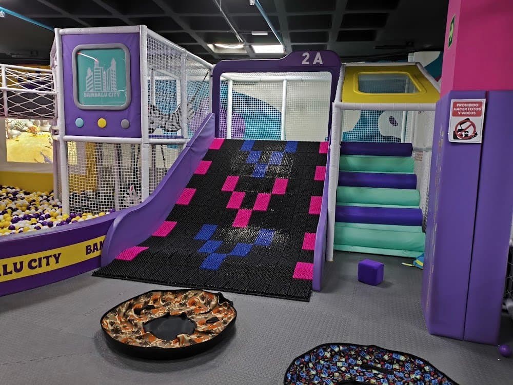 Bambalu City: parque infantil y mini ciudad (Torrejón de Ardoz)