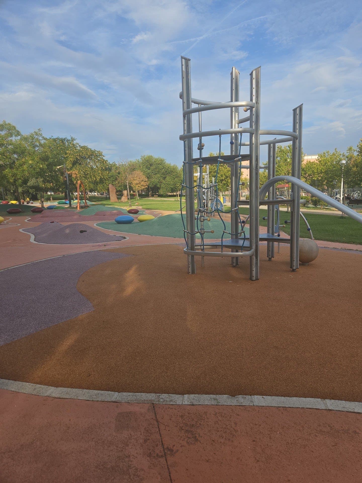 Parque el Hormiguero: el parque de los lacasitos (Alcobendas) 2