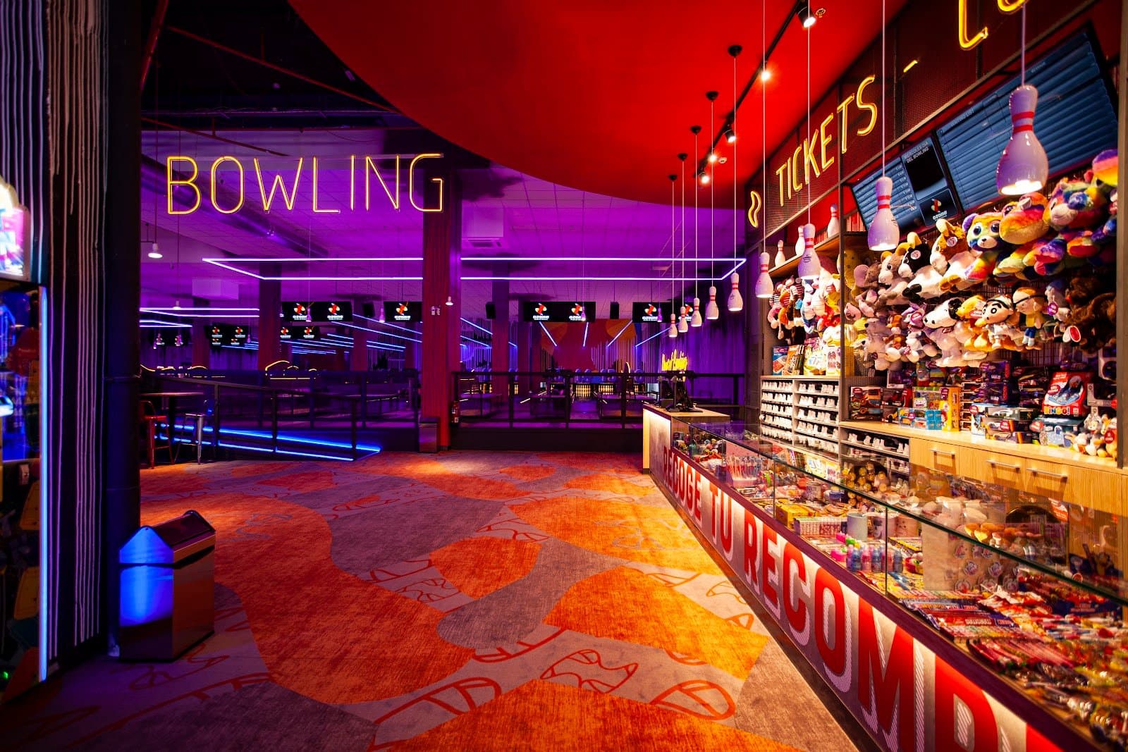 Ozone Bowling Alcalá: bolos y recreativos en familia 3