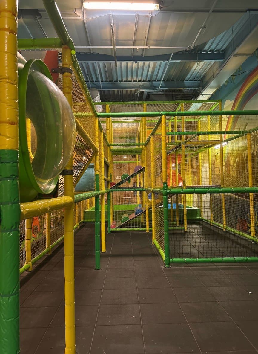 Muerde La Pasta H2Ocio: buffet libre y parque infantil en Rivas