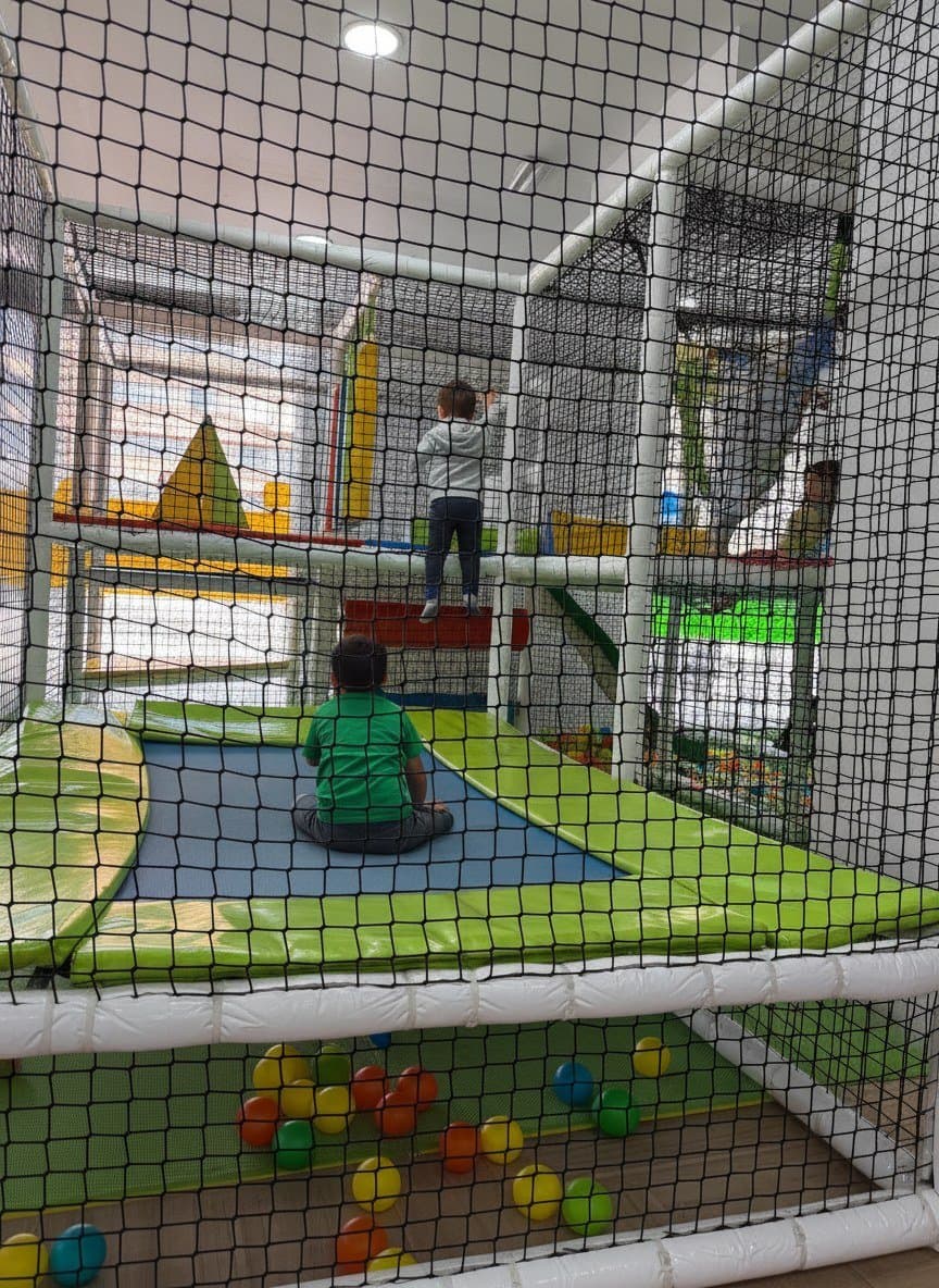 Pizza & Fun: pizzería con parque de bolas en Alcalá de Henares