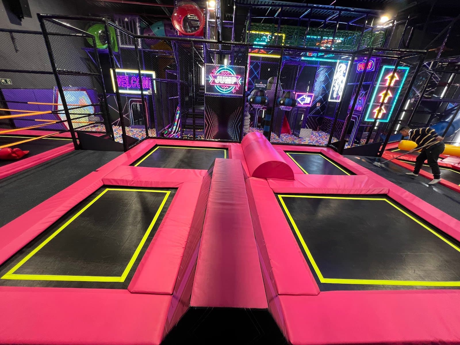 WorldJump Quadernillos: parque de trampolines en Alcalá de Henares