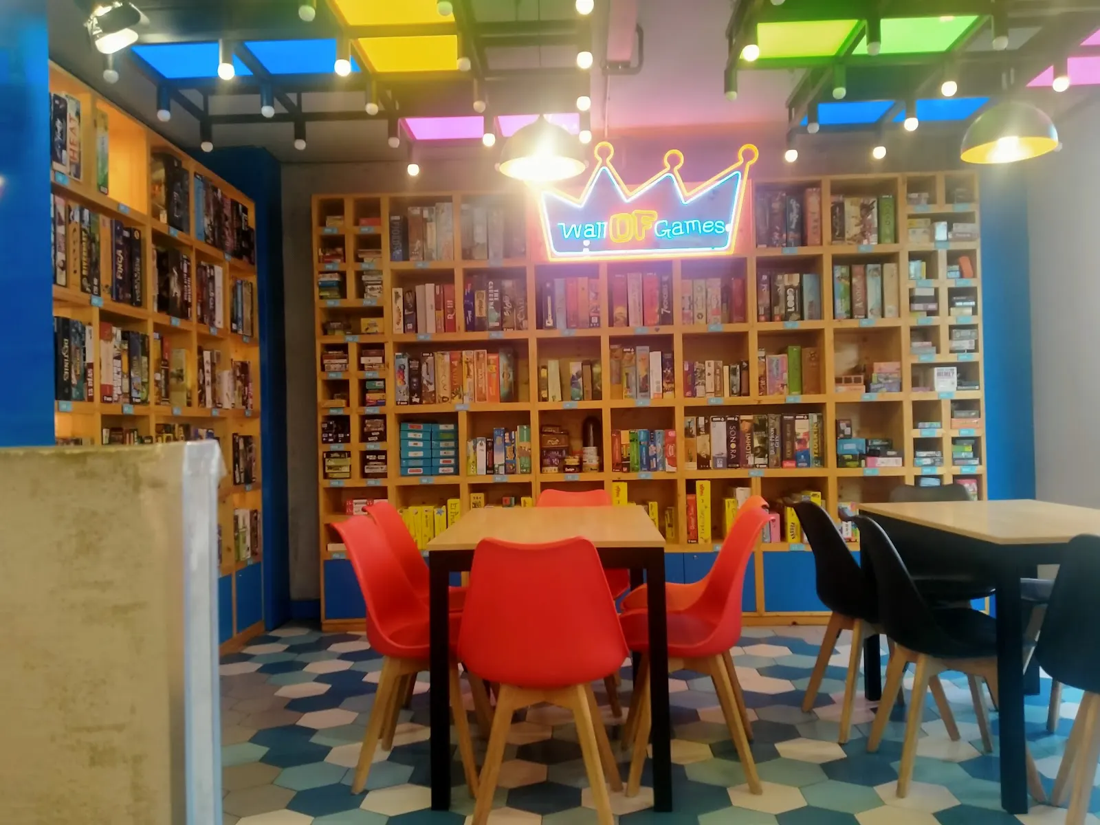 Six Board Game Cafe: más de 1.000 juegos de mesa para pasar la tarde en familia