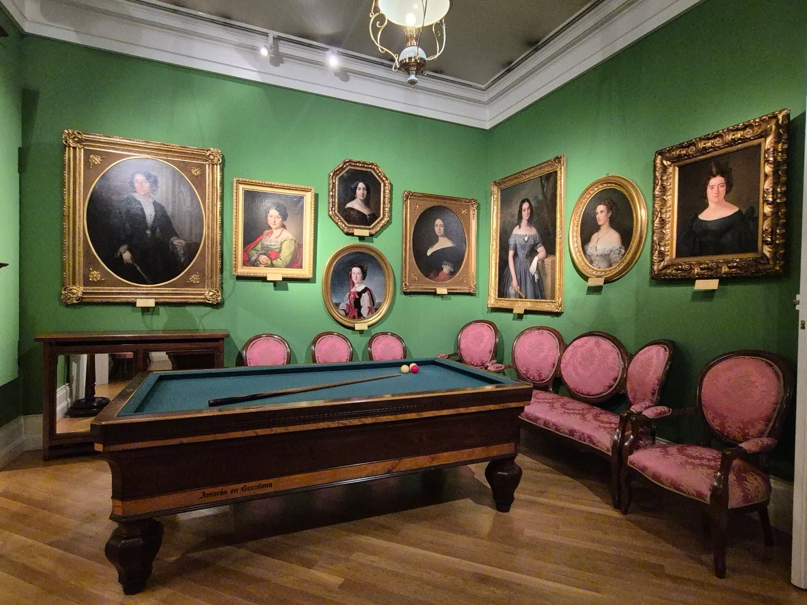 Museo Nacional de Artes Decorativas: casas de muñecas y una cocina valenciana de azulejos 3