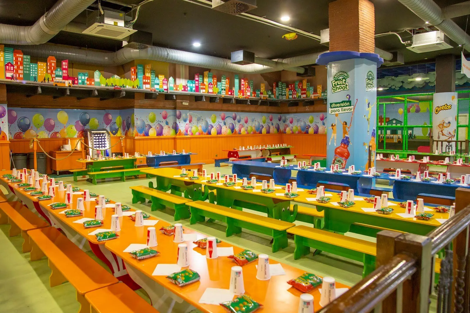 Parque Infantil Kids de Ilusiona Diversia: 2.000 m² con láser tag y cine 5D 4