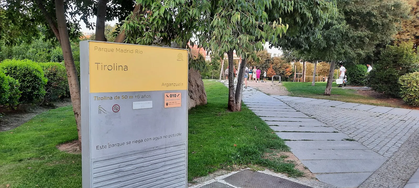 Tirolina de Madrid Río: cincuenta metros de vuelo en Arganzuela 2