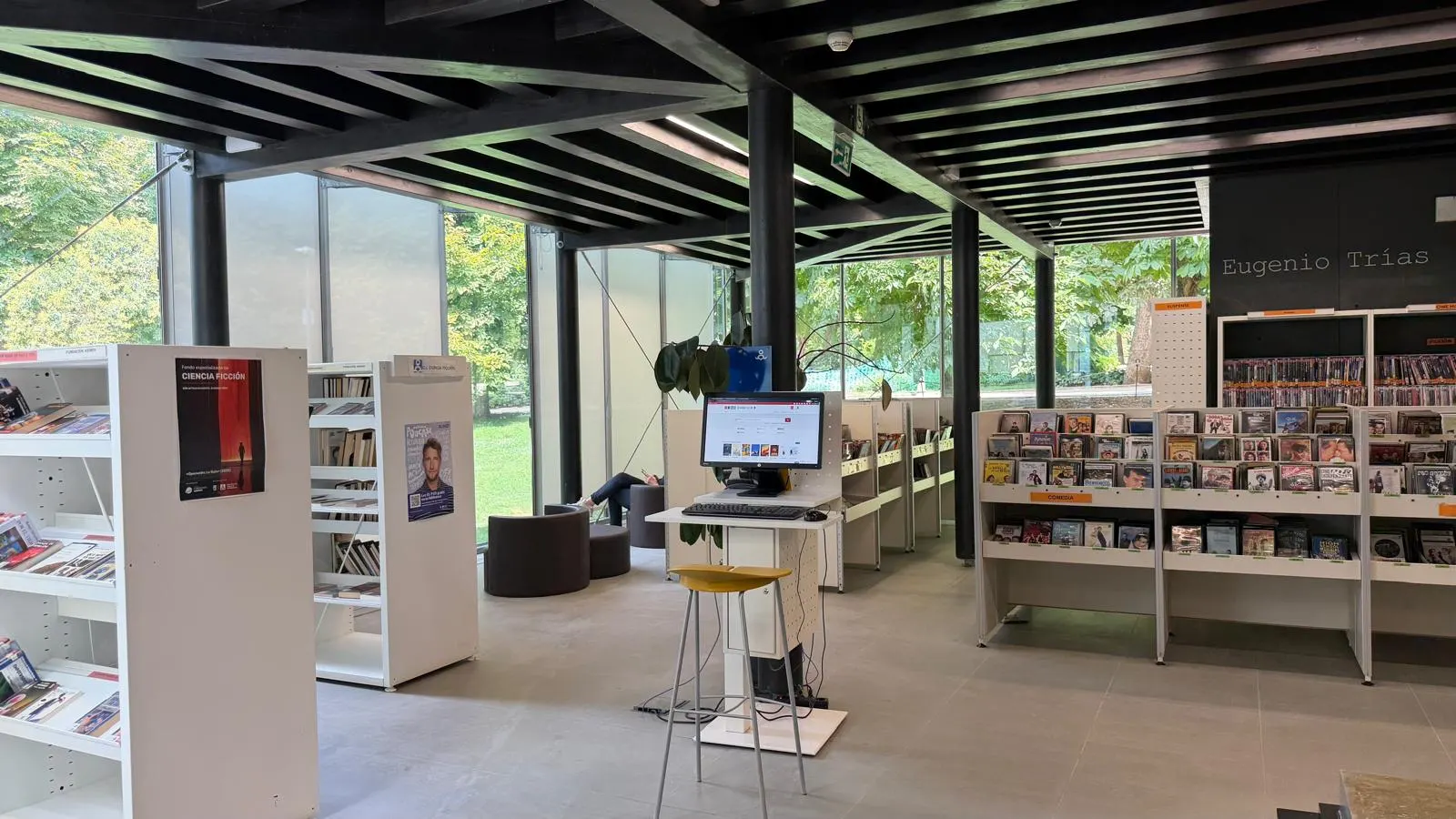 «Perrito se va de paseo», bebecuentos en la biblioteca del Retiro