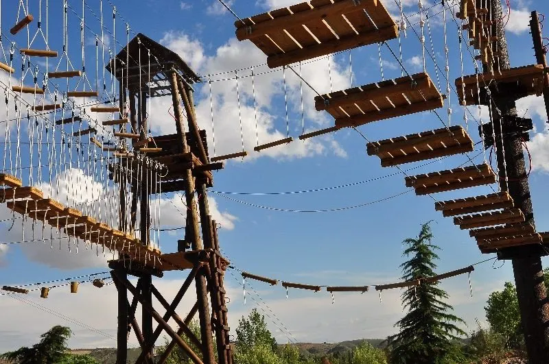 Multiaventura Park: tirolinas y circuitos (Parque Europa, Torrejón)