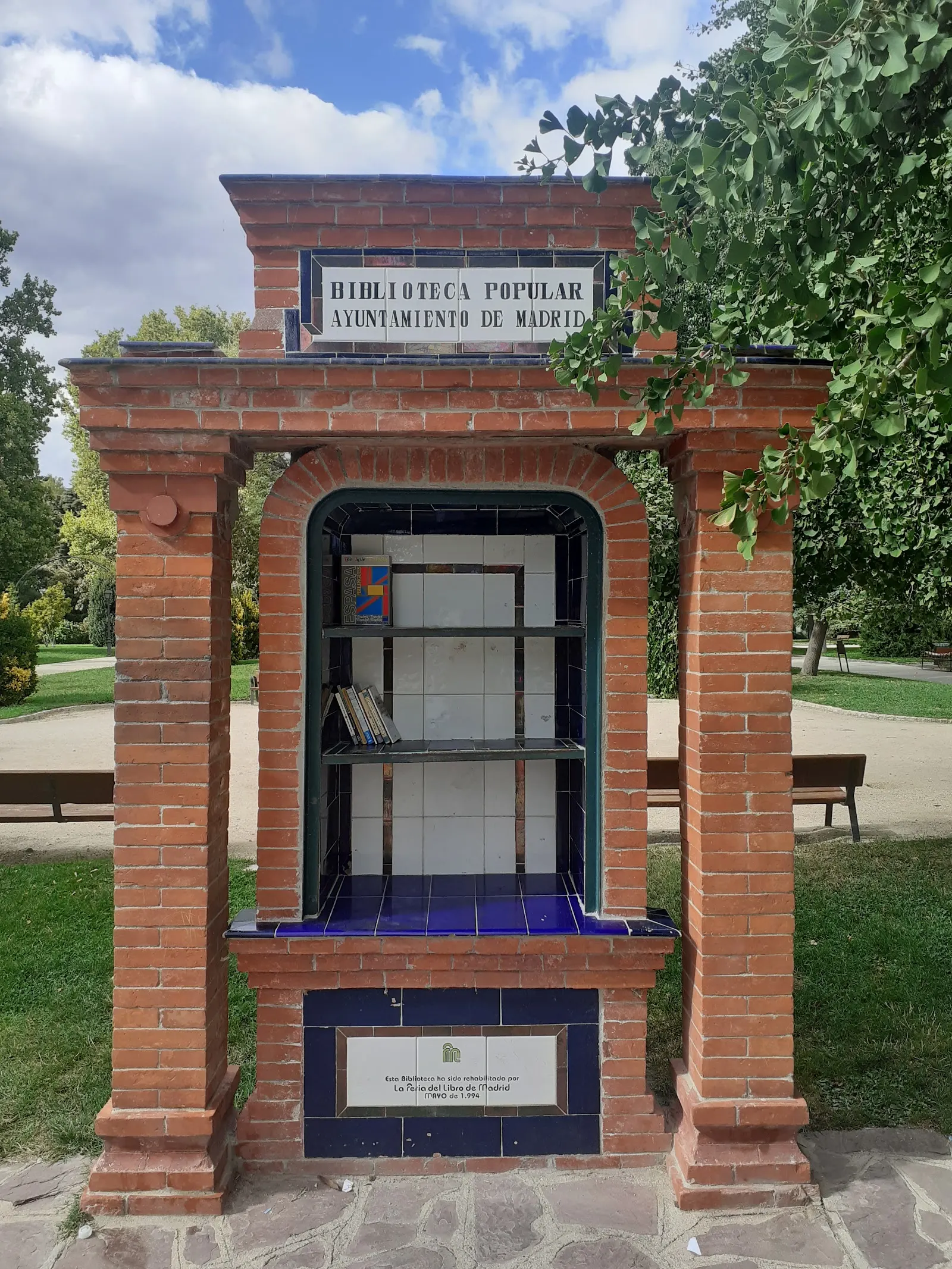 «Perrito se va de paseo», bebecuentos en la biblioteca del Retiro 3