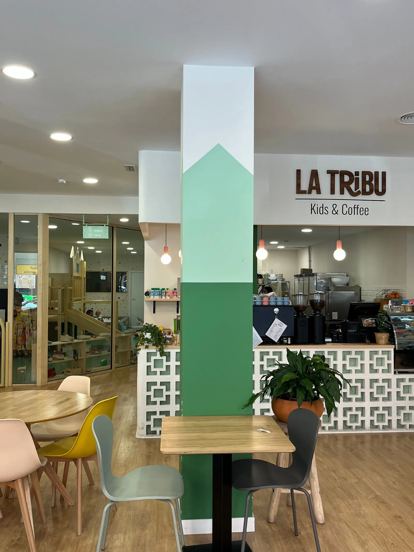 La Tribu Kids & Coffee: cafetería con zona de juegos 3