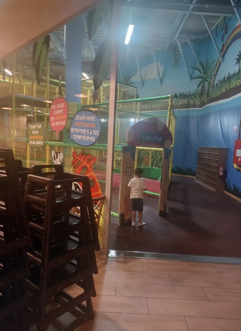 Muerde la Pasta: buffet italiano con parque de bolas en Alcalá