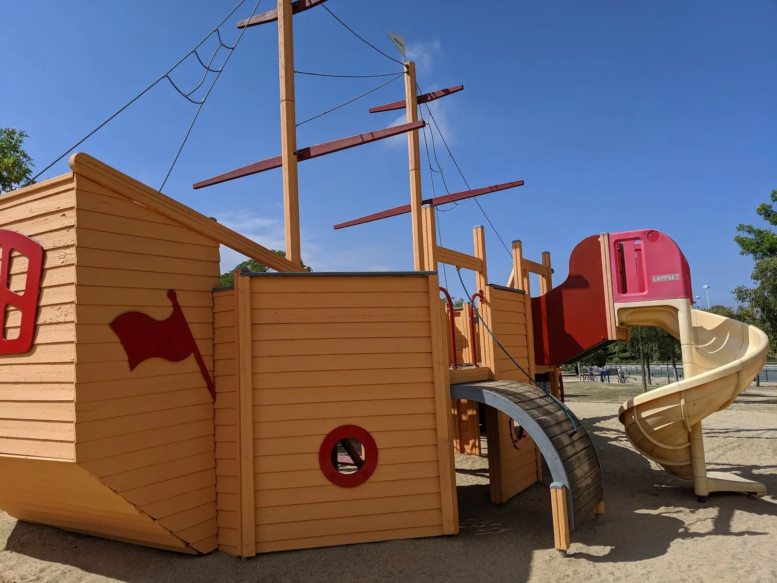 Barco Pirata del parque de Arganzuela: abordaje en Madrid Río 2